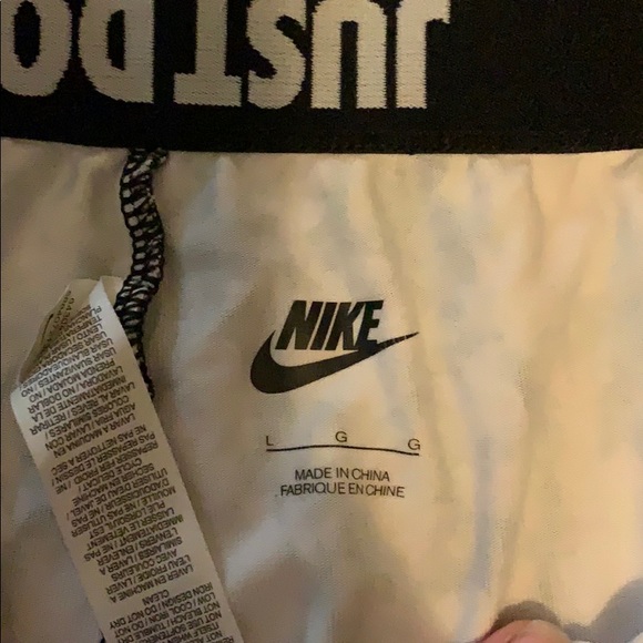 Pink Nike leggings - Picture 2 of 3